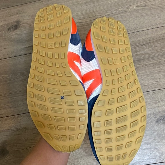 Veja Men's Holiday Rec Sneakers White Orange Blue Like New Size 10 - Picture 10 of 11
